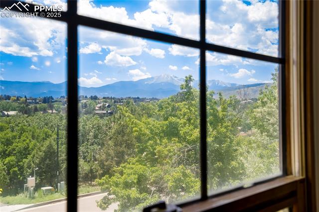 1325 Golden Hills Road