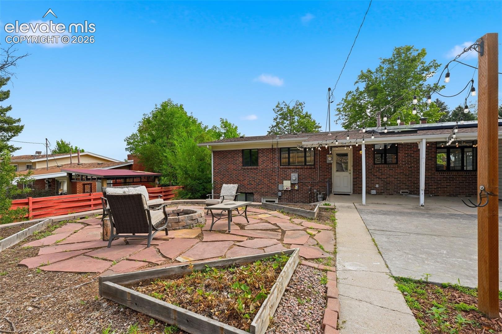 1316 Prairie Road