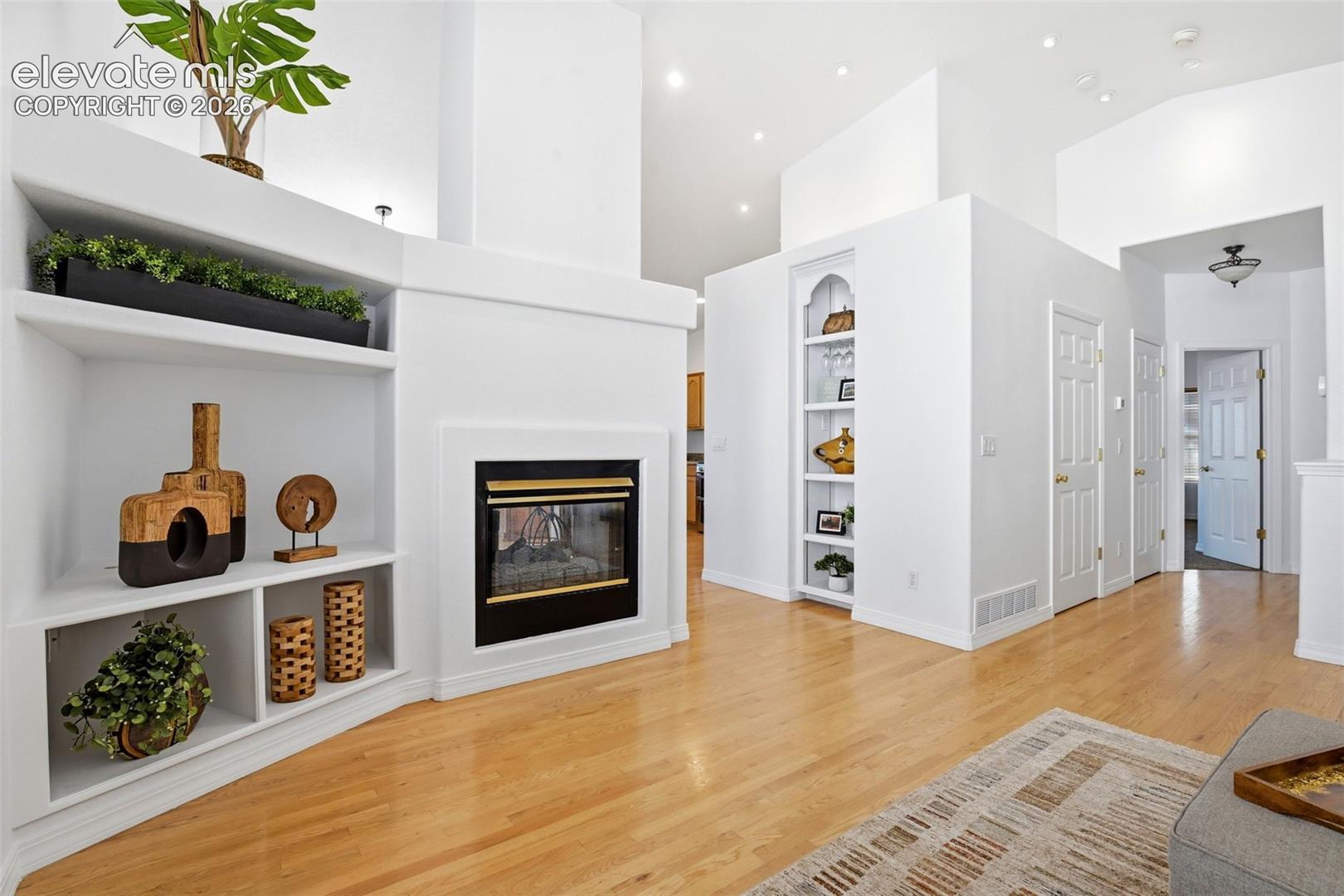 5875 Drifter Street