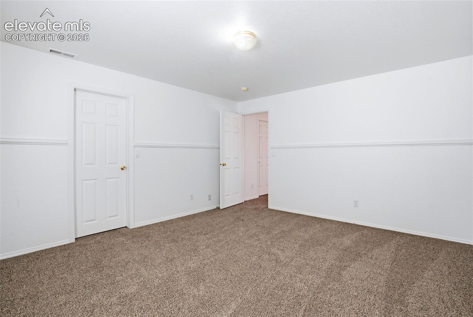 5875 Drifter Street