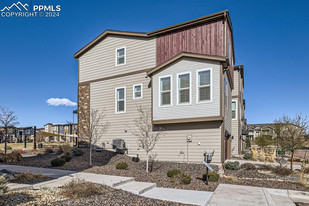 11253 Modern Meadow Loop