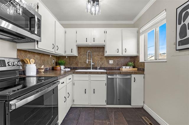 3410 Bridgewood Lane