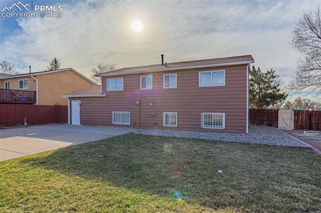 3410 Bridgewood Lane