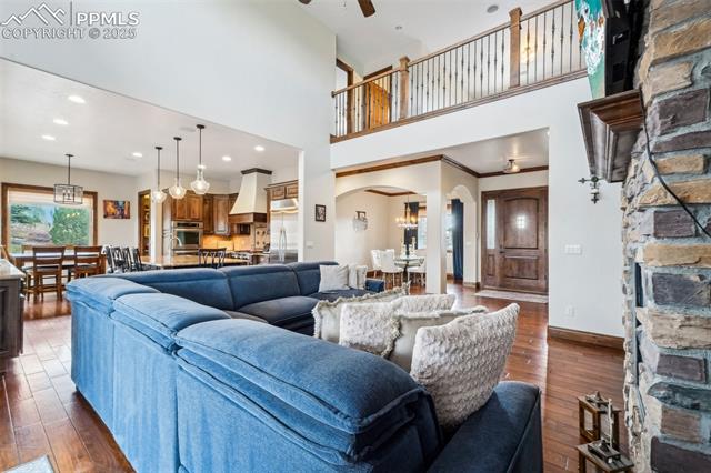 13665 Random ridge View