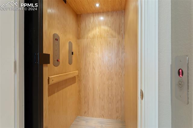 34 Cheyenne Boulevard