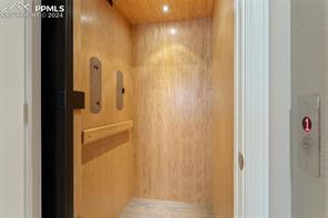 34 Cheyenne Boulevard