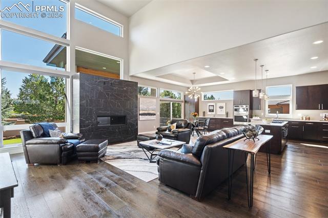 2813 Cathedral Park View