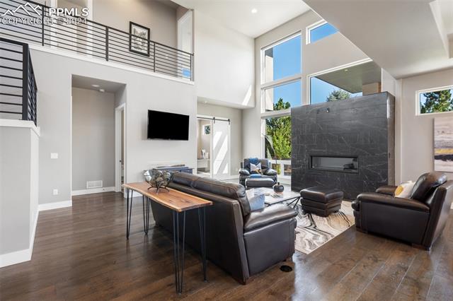 2813 Cathedral Park View