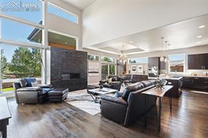 2813 Cathedral Park View
