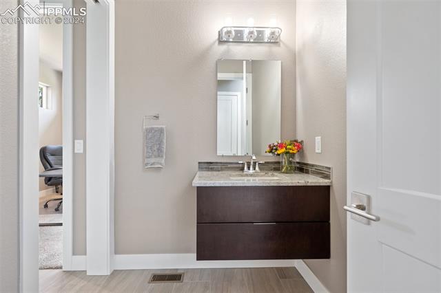 2813 Cathedral Park View