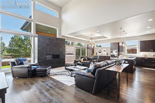 2813 Cathedral Park View