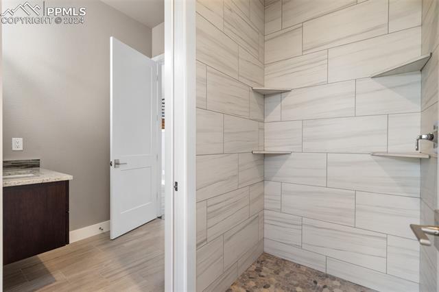 2813 Cathedral Park View