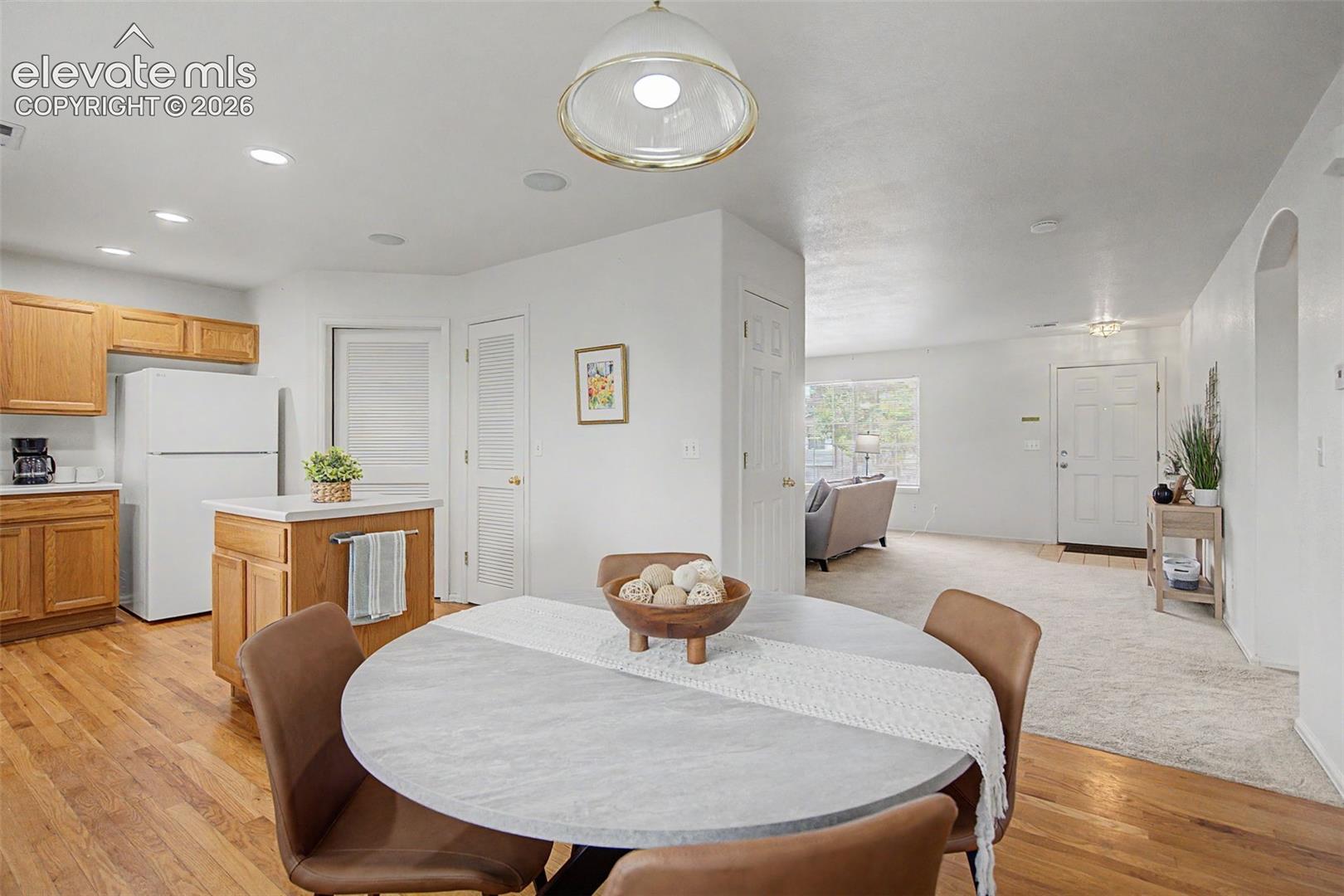 4975 Universal Heights