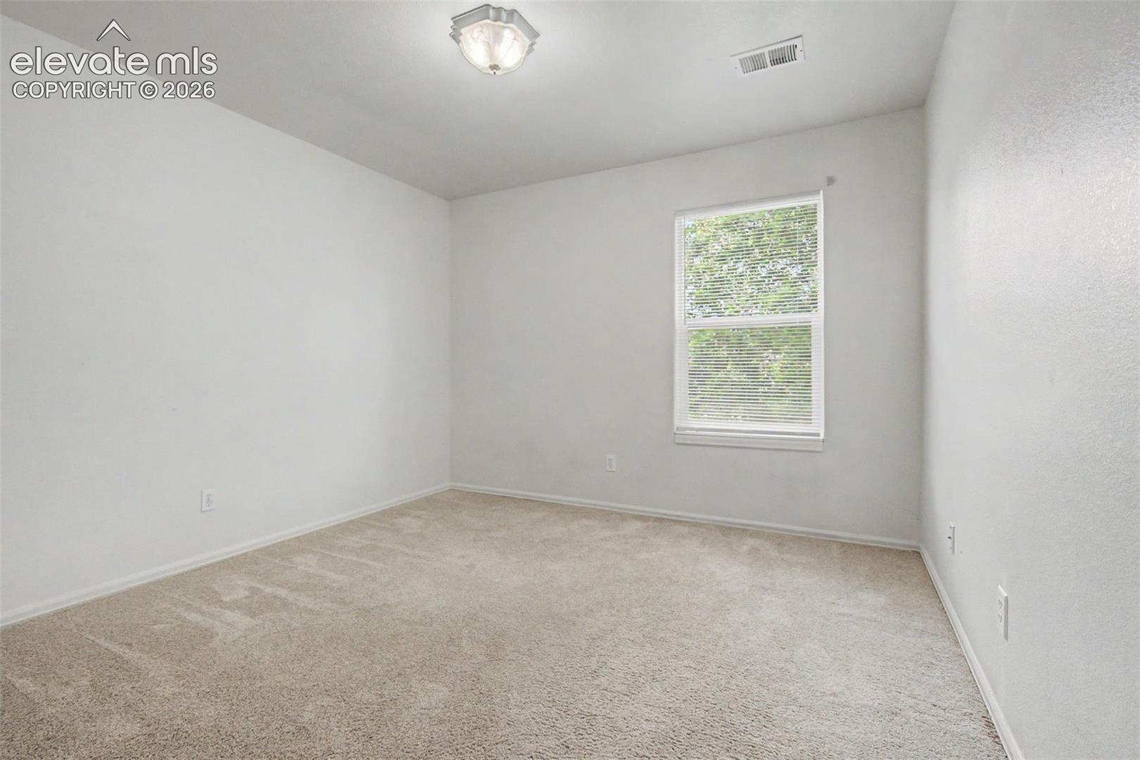 4975 Universal Heights