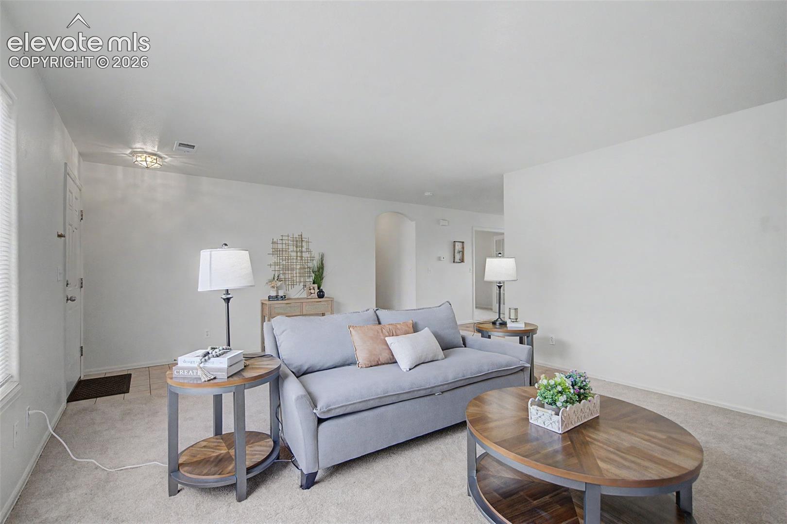 4975 Universal Heights