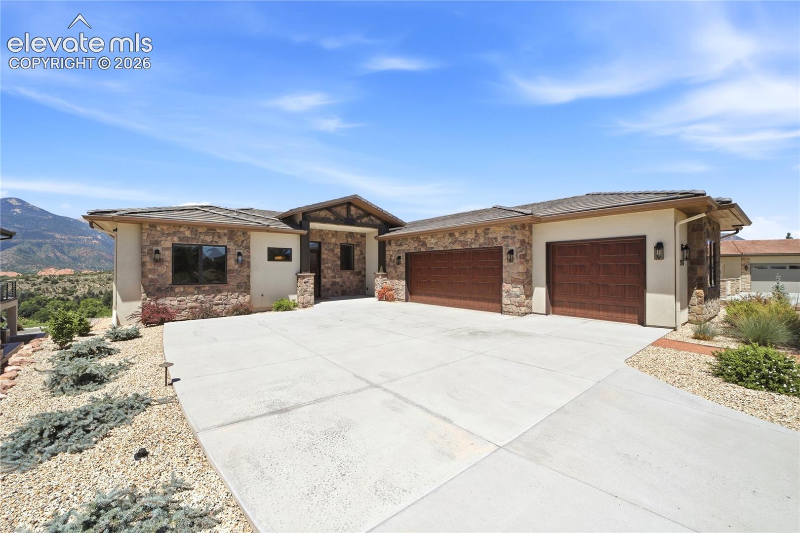 2716 Cathedral Rock View