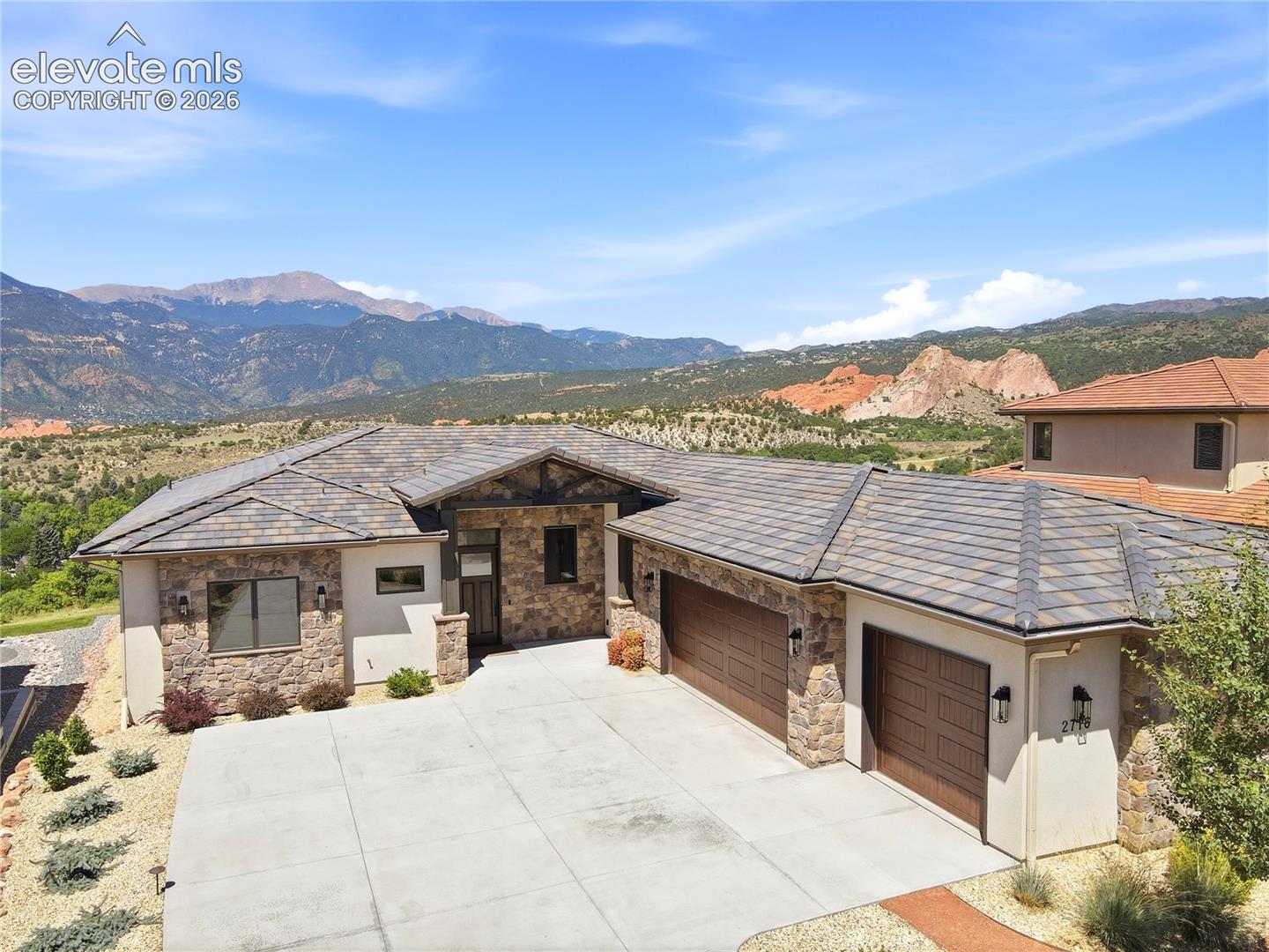 2716 Cathedral Rock View