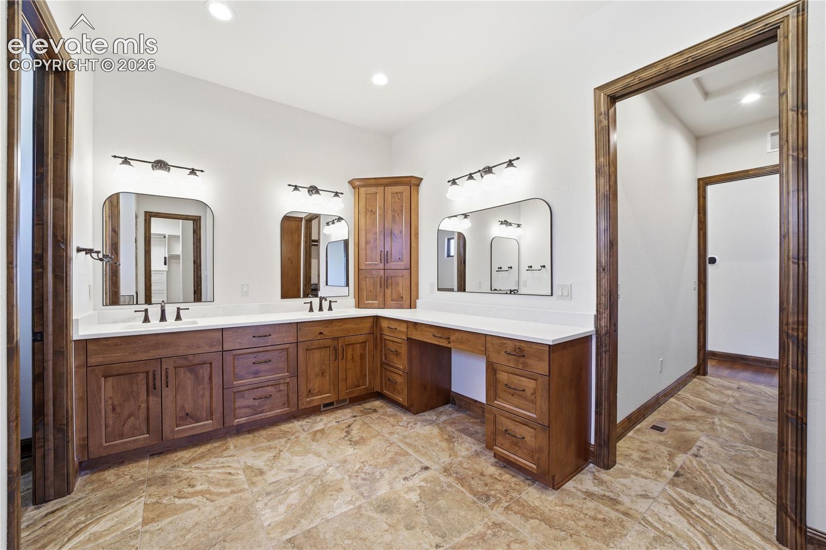 2716 Cathedral Rock View