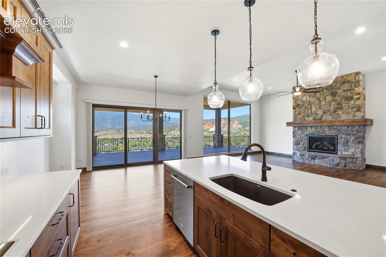 2716 Cathedral Rock View