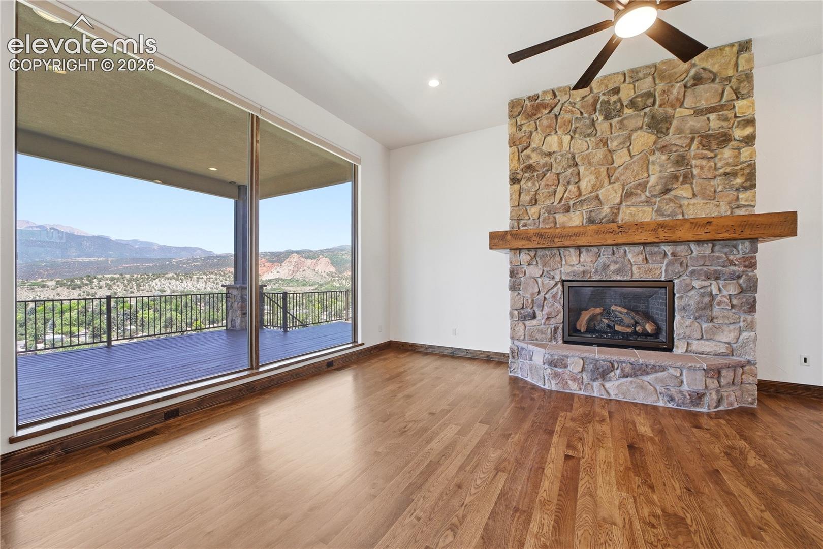 2716 Cathedral Rock View