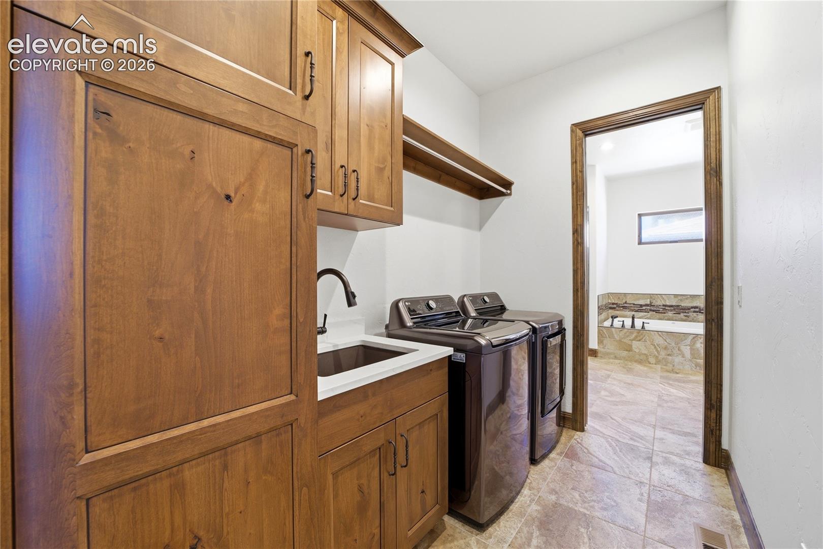 2716 Cathedral Rock View