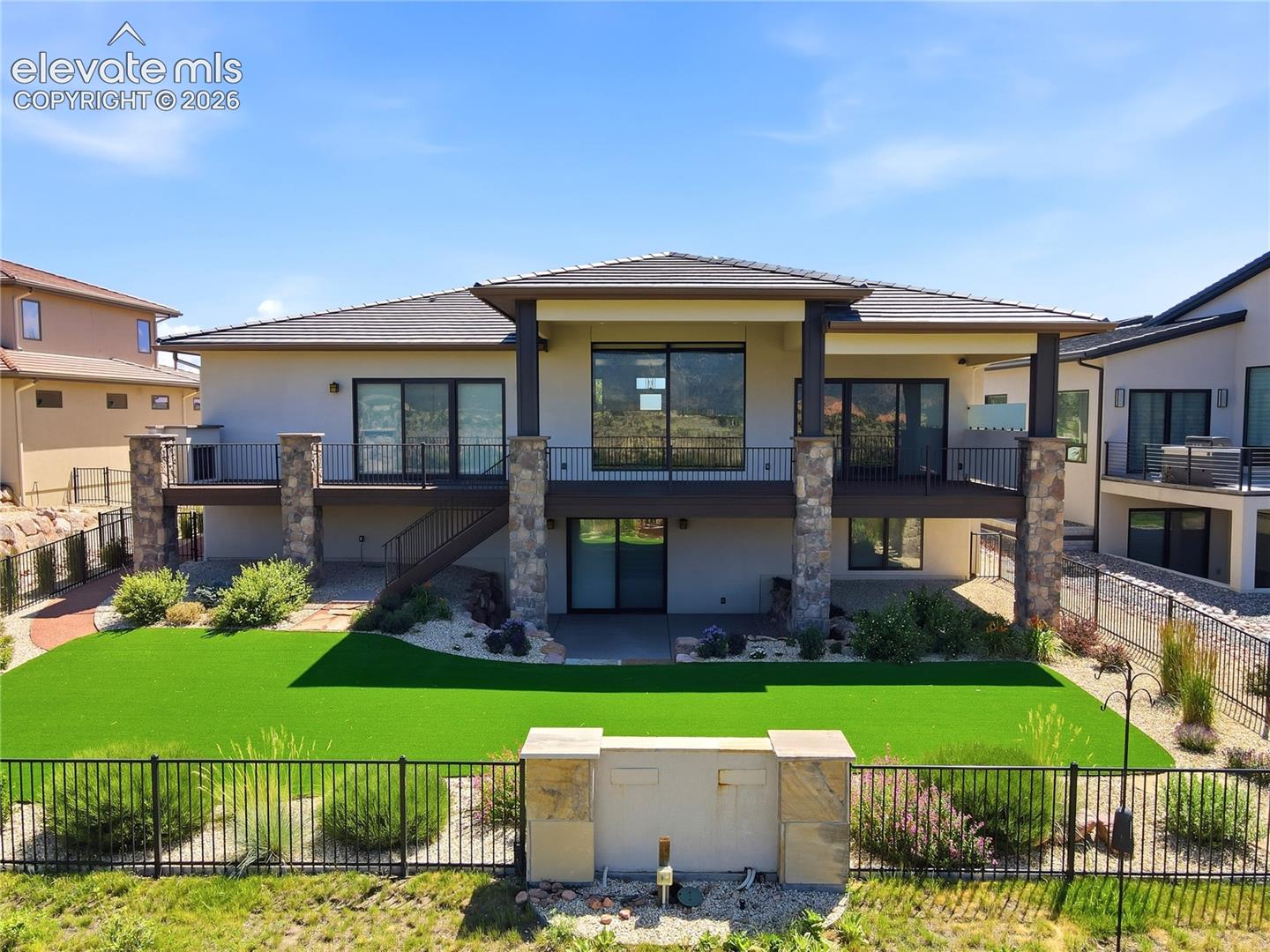 2716 Cathedral Rock View