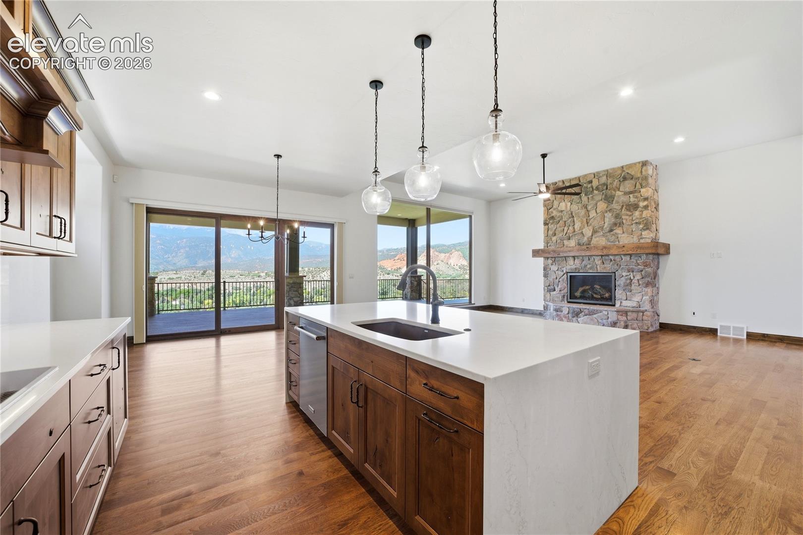 2716 Cathedral Rock View