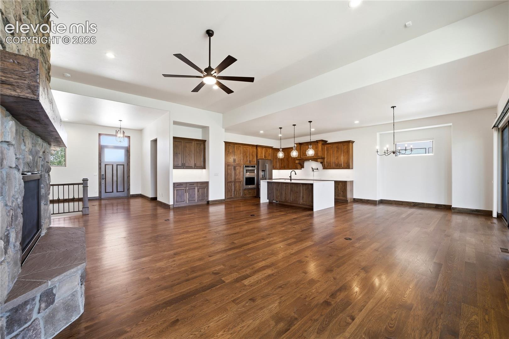 2716 Cathedral Rock View
