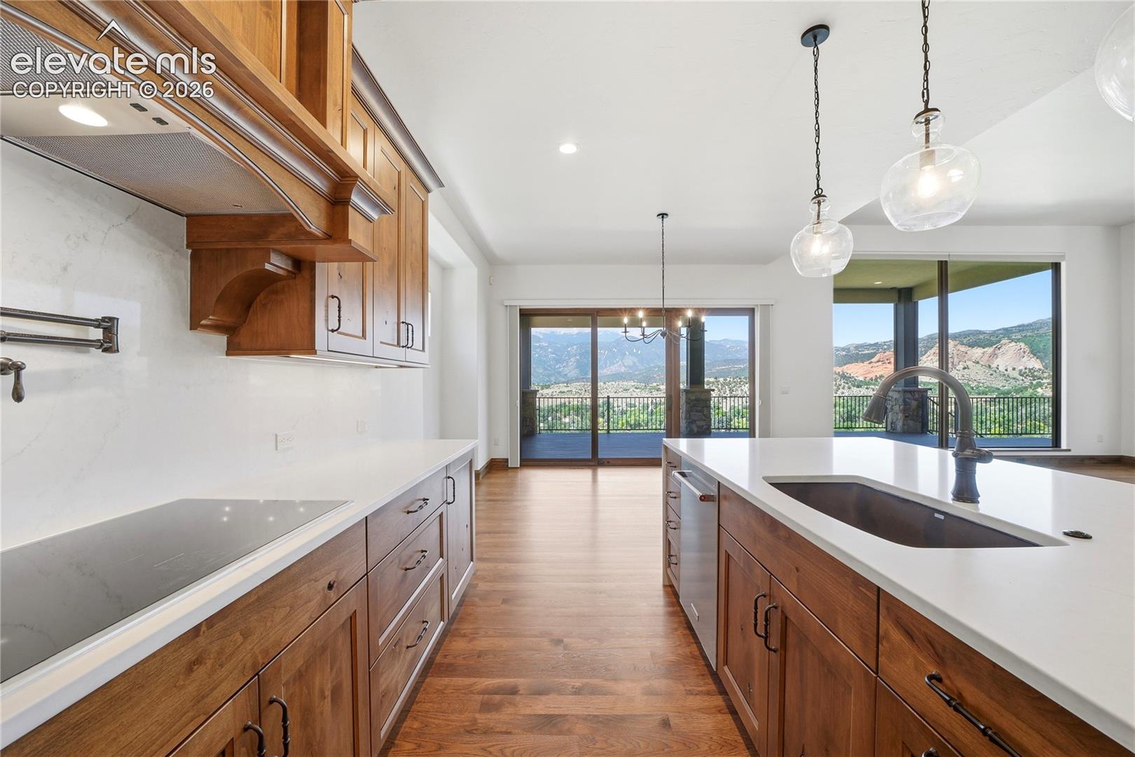 2716 Cathedral Rock View