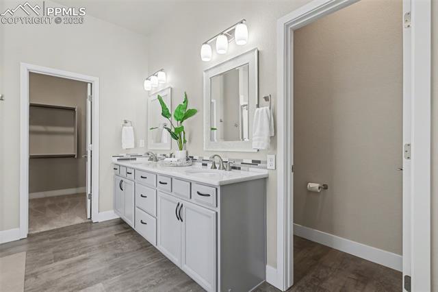 6532 Twin Falls Court