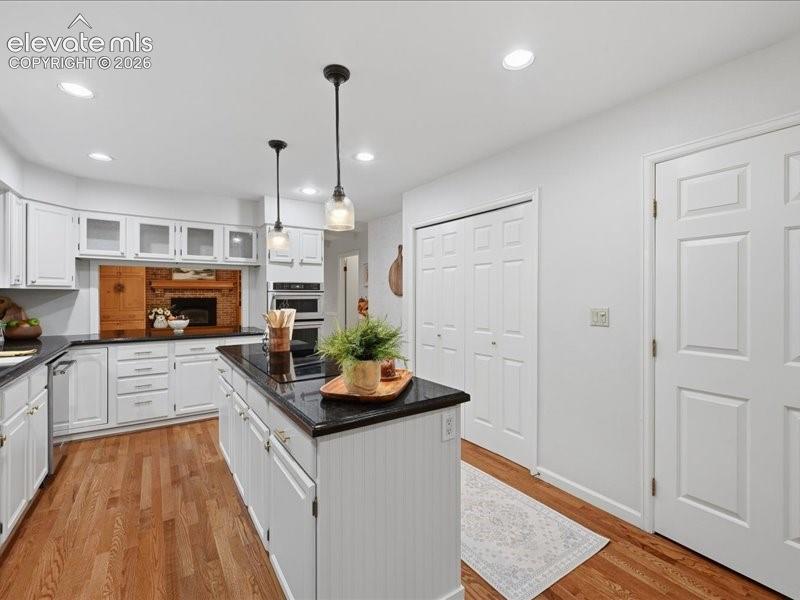 6914 Oak Valley Drive