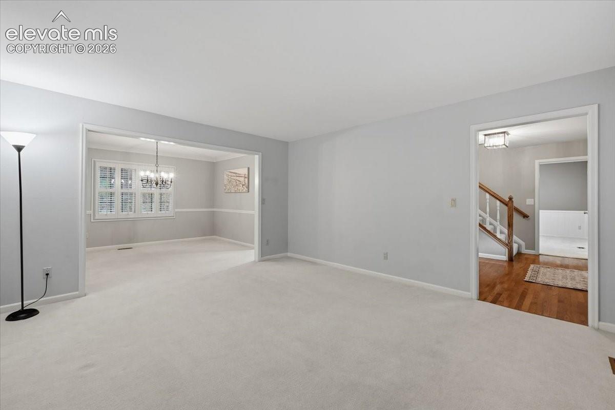 6914 Oak Valley Drive