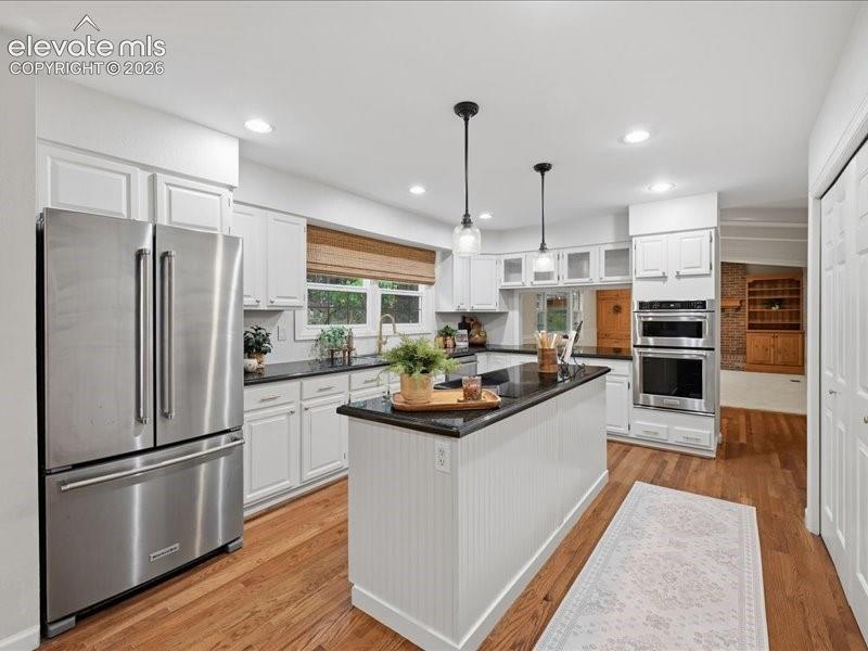 6914 Oak Valley Drive