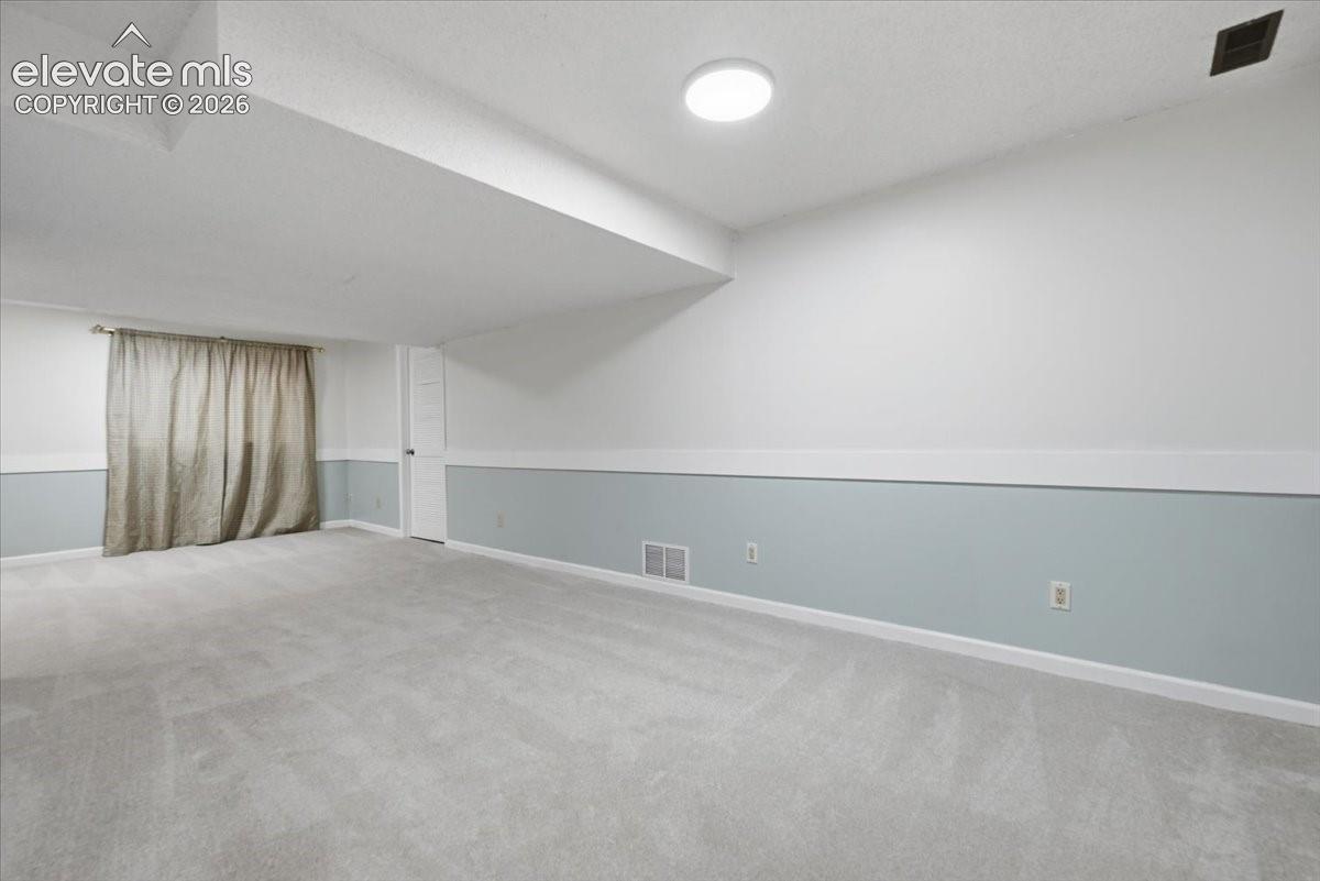 6914 Oak Valley Drive