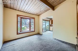 2607 Centre Lane