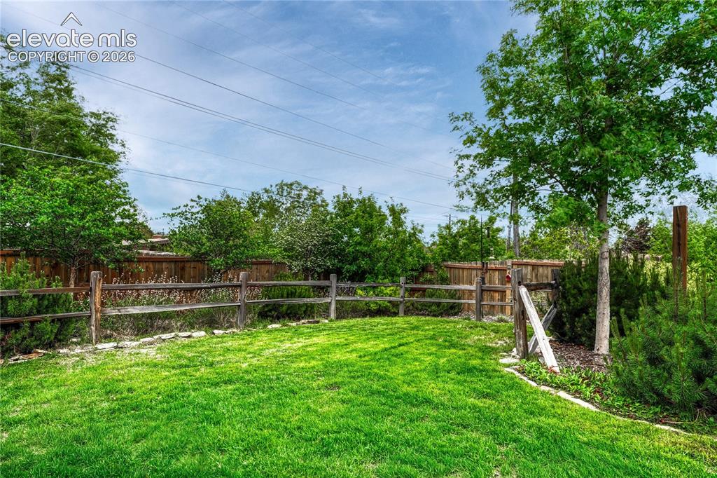 2301 Bedford Lane