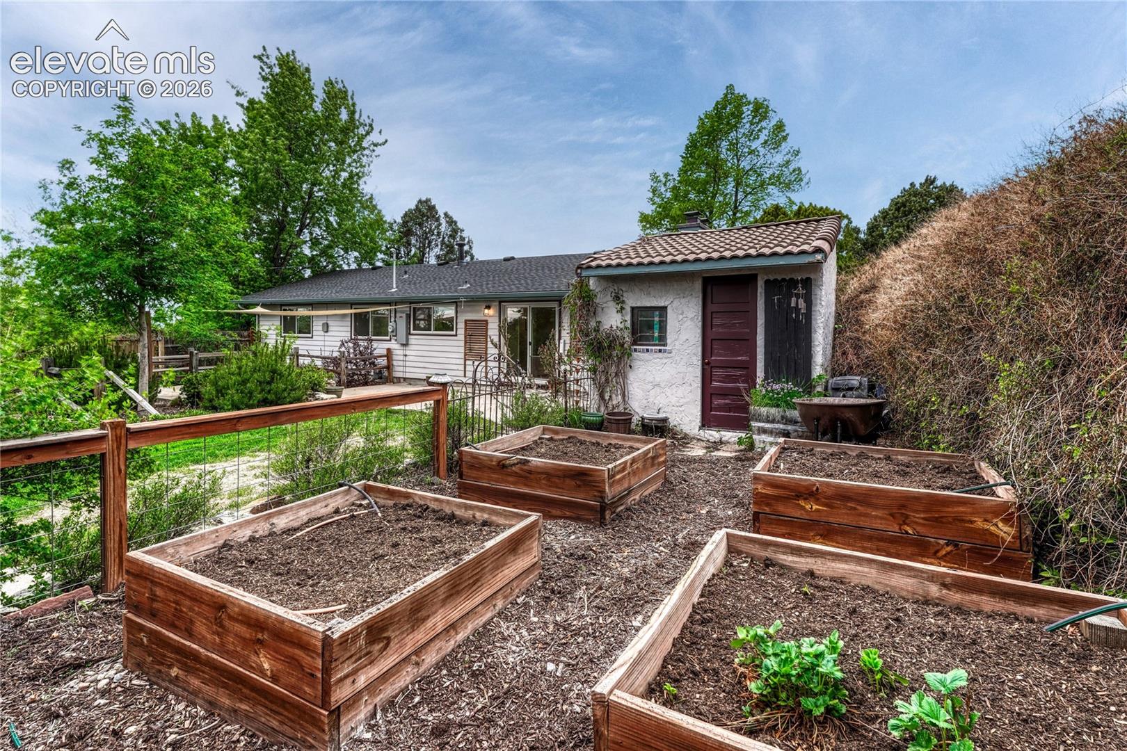 2301 Bedford Lane