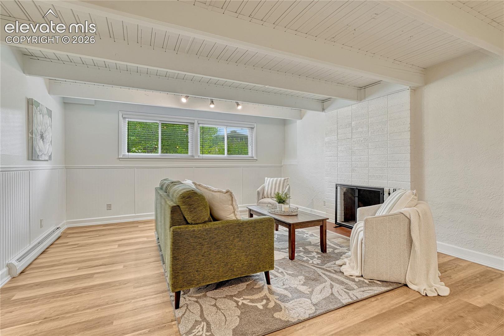 2301 Bedford Lane