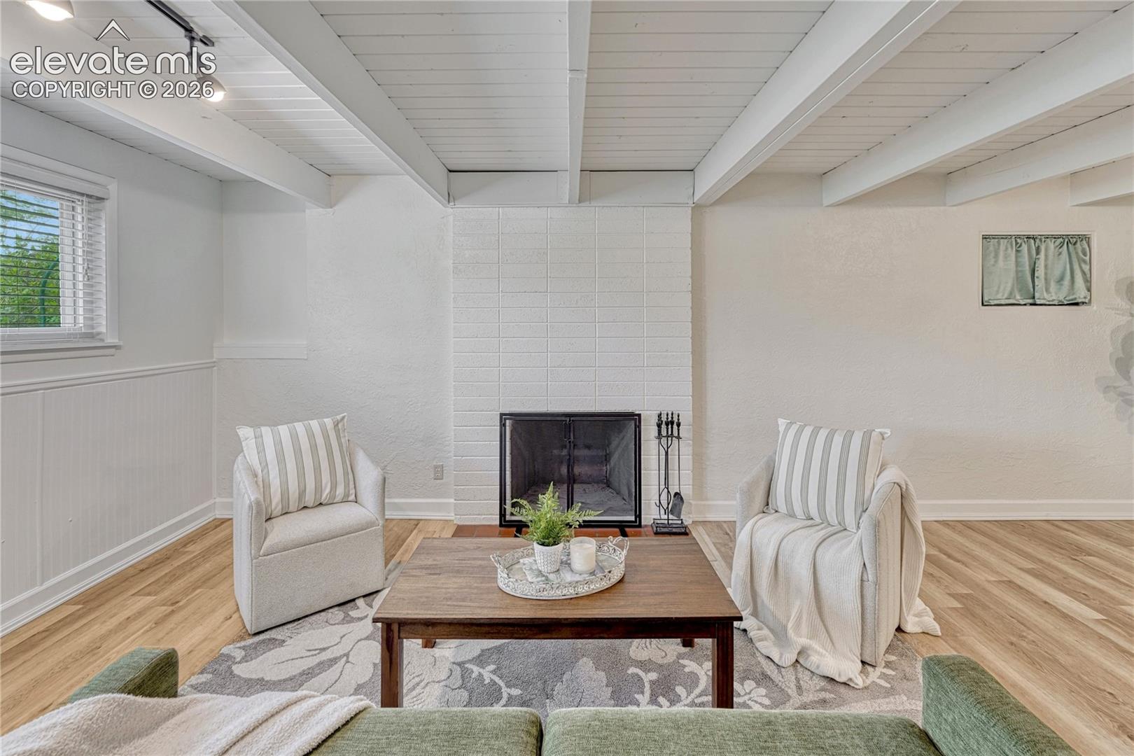 2301 Bedford Lane