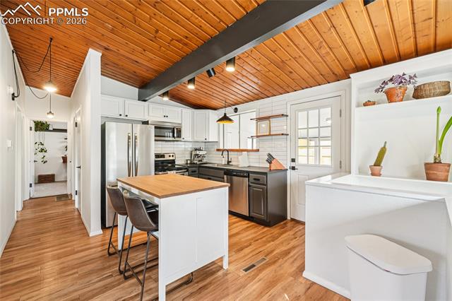 3209 N Arcadia Street