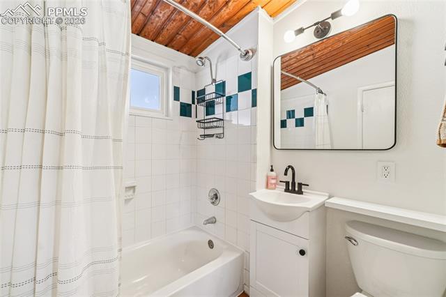 3209 N Arcadia Street