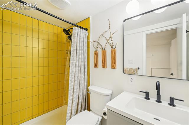 3209 N Arcadia Street