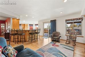 1079 Beacon Hill Way