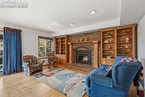 1079 Beacon Hill Way