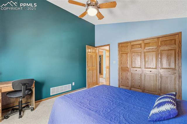 1079 Beacon Hill Way