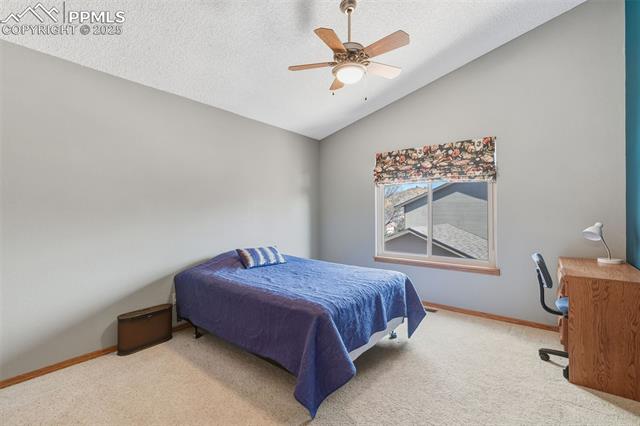1079 Beacon Hill Way