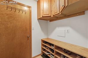 1079 Beacon Hill Way