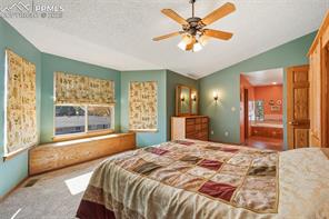 1079 Beacon Hill Way