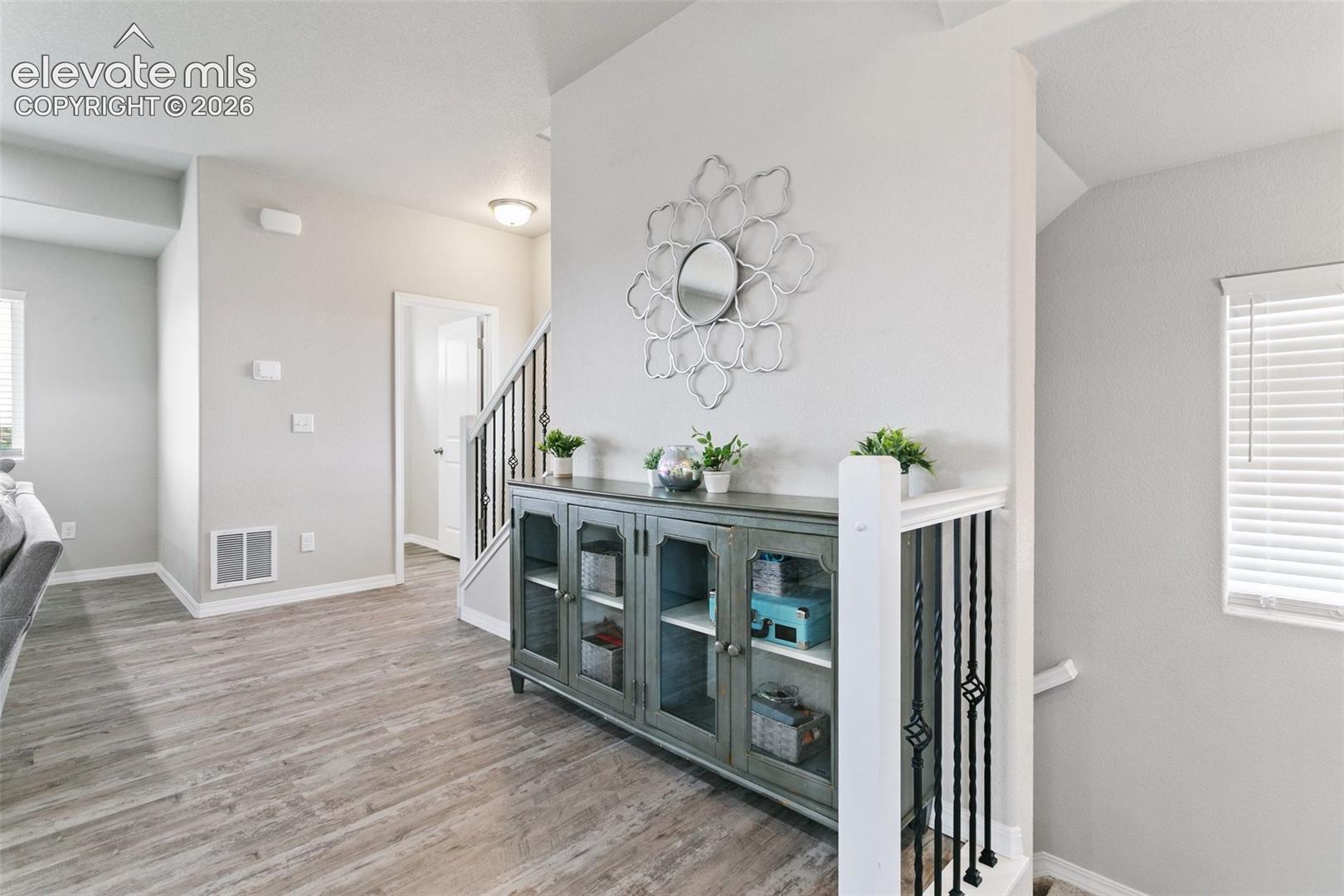 7427 Gorgeted Quail Grove