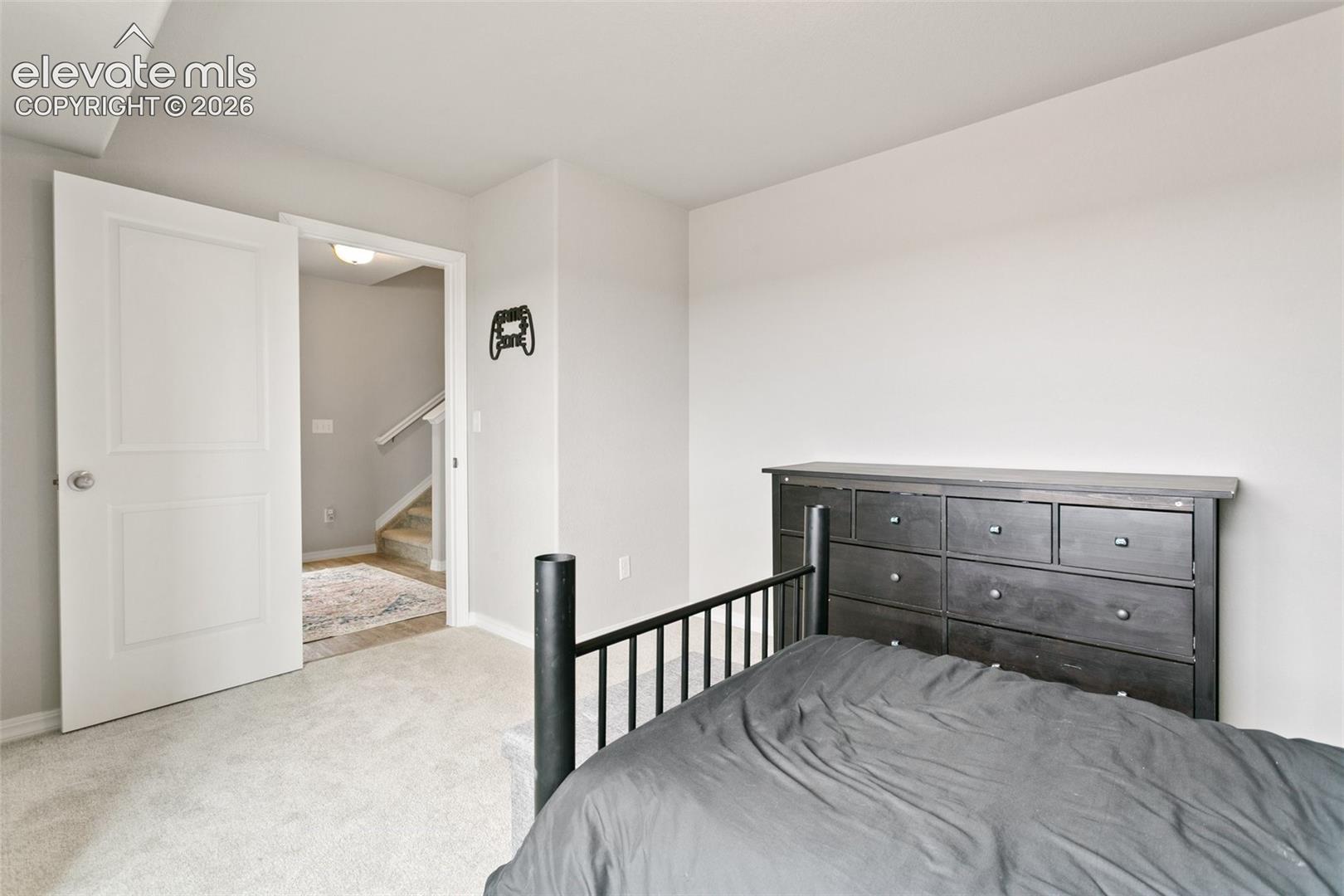 7427 Gorgeted Quail Grove